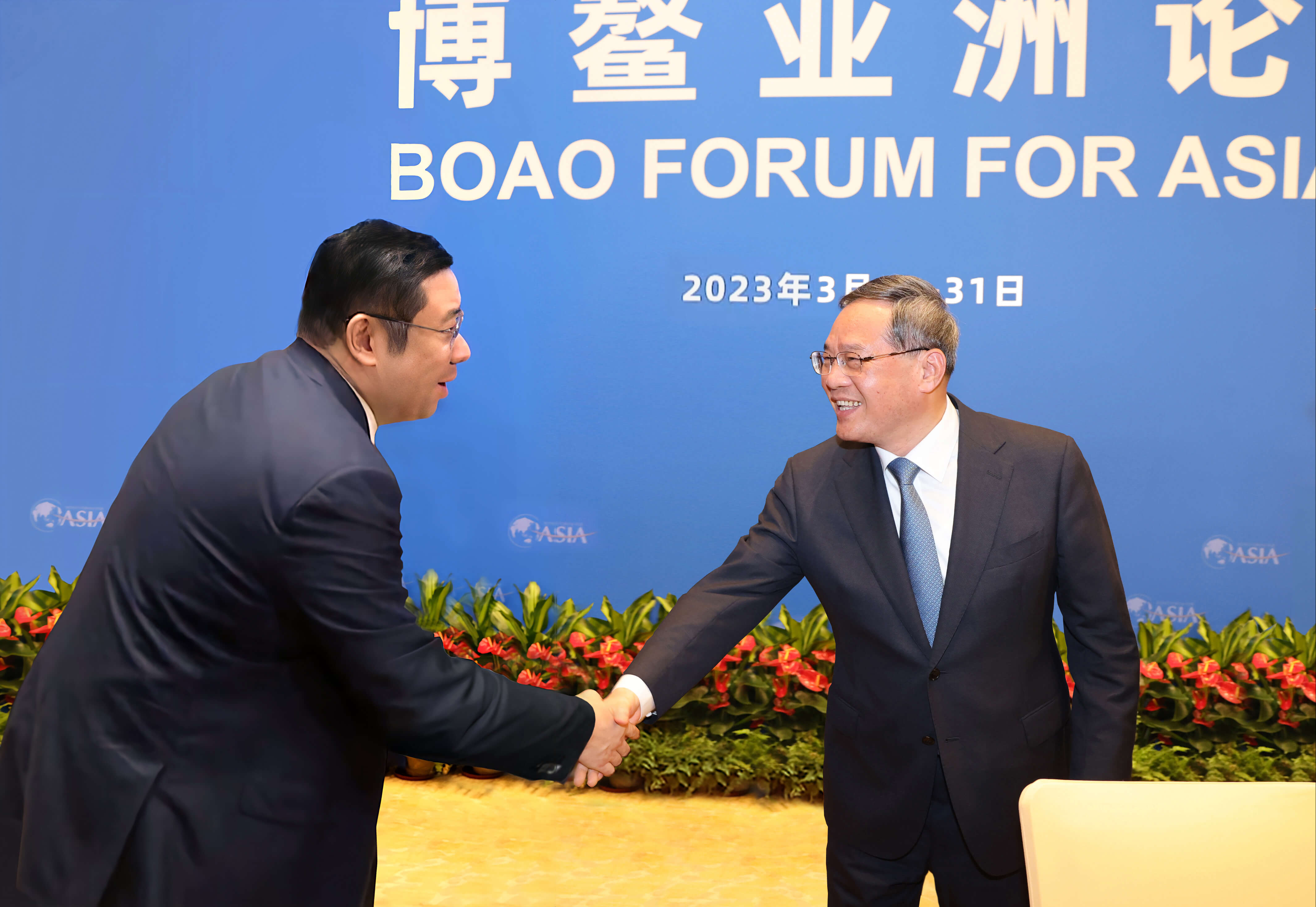 Member of the Standing Committee of the Political Bureau of the CPC Central Committee and Premier of the State Council Li Qiang received and had cordial talks with Chairman Li Yong